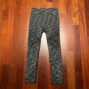 AREIE GRAY LEGGINGS